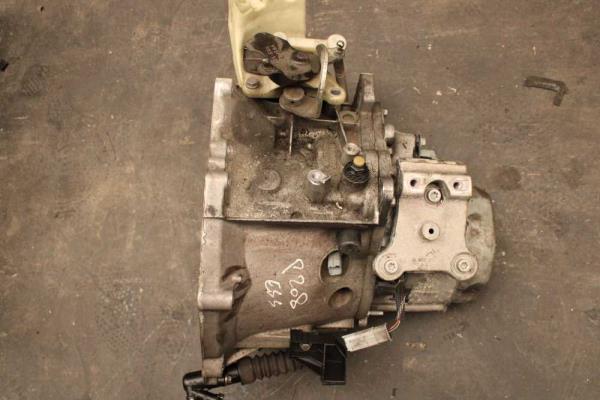 BOITE DE VITESSE CITROEN / PEUGEOT 208 1.2PURETECH ( 5VITESSES ) - Vue 3